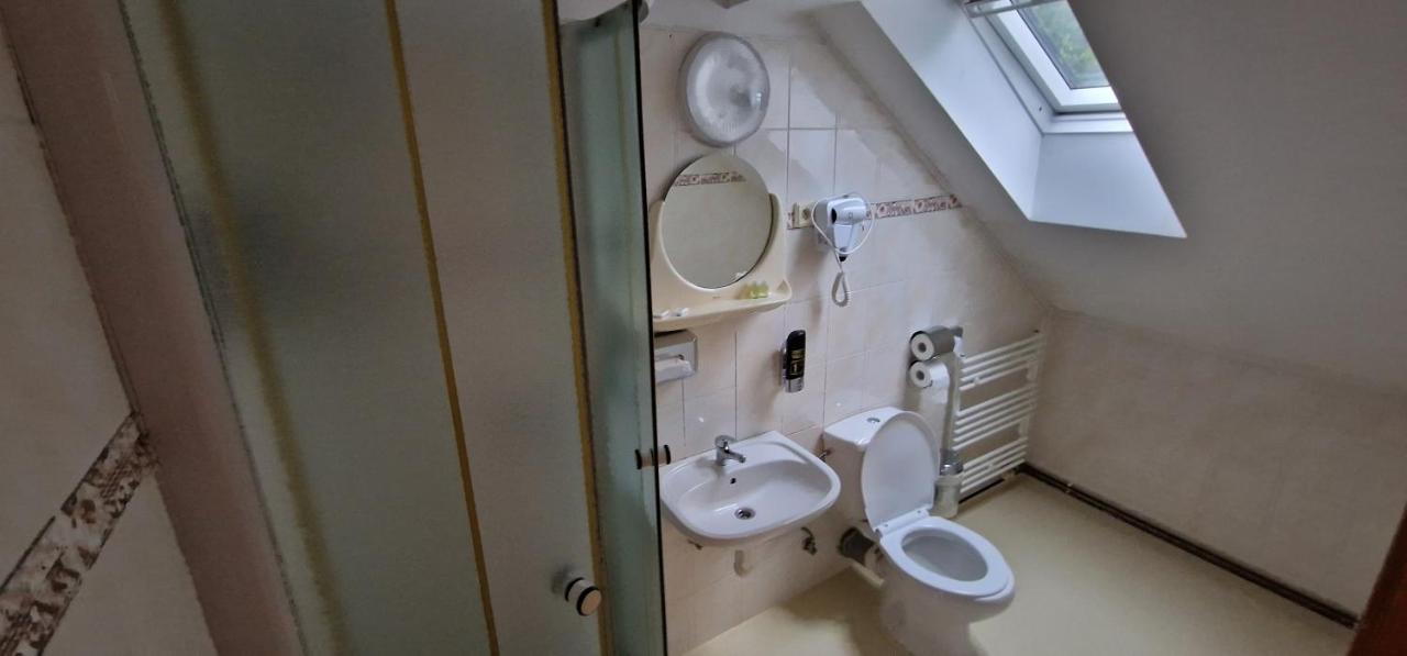 Hostinec U Reky Hotel Ostravice Luaran gambar